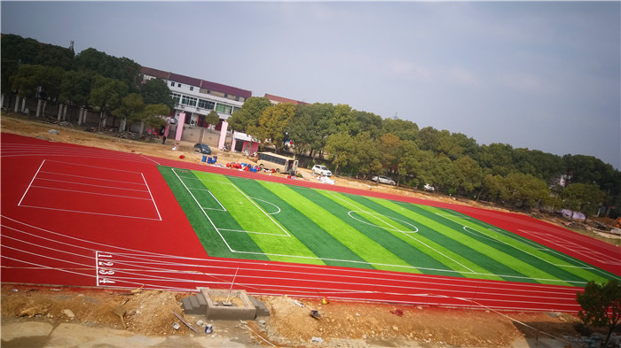 雙峰中學足球場