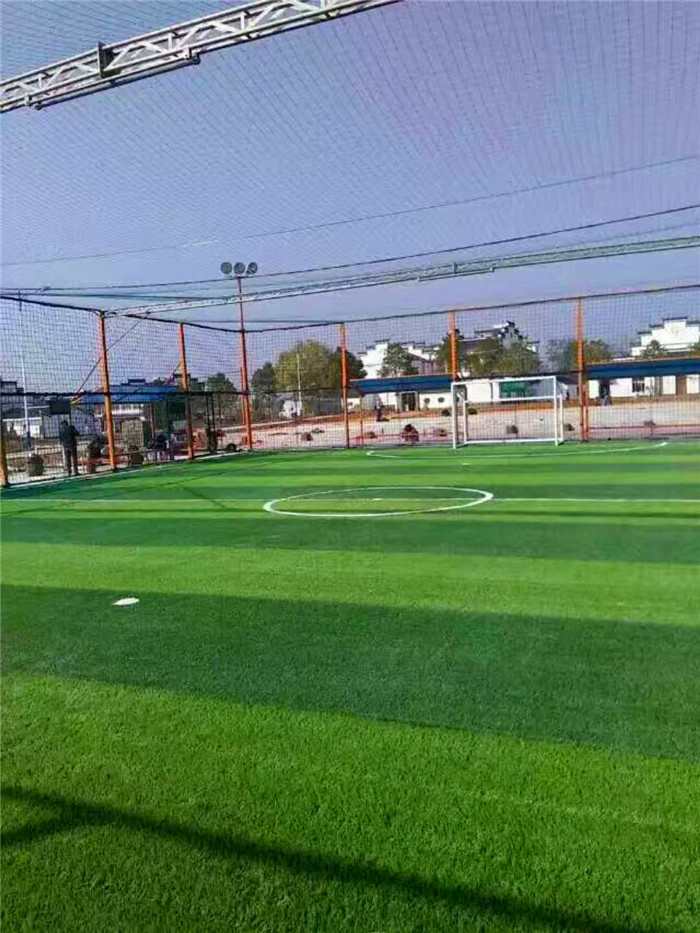 新洲區(qū)文體廣場籠式足球場